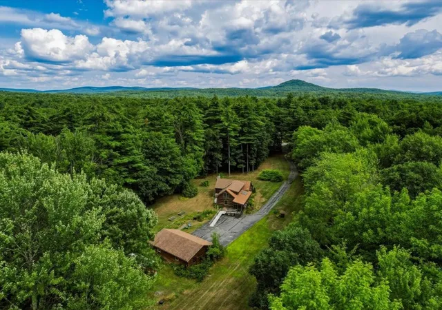 Photo 2 of Single family home for sale at 709 West Milton Rd, Milton, VT 05468 | MLS# 5102270 | Listing updated on 2026-09-01