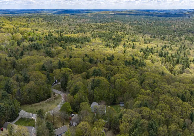 Photo 4 of Single family home for sale at 38 Orchard View Dr, Wilton, NH 03086 | MLS# 5102276 | Listing updated on 2026-09-20