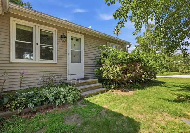 4th image of 302 Black Hall Rd, Epsom, NH 03234 | MLS# 5102283