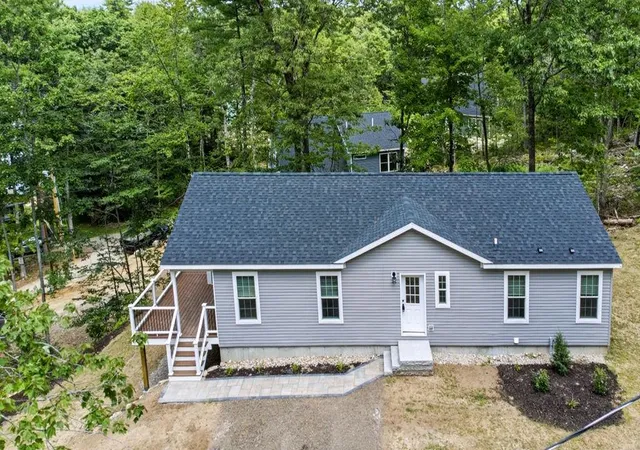 Photo 3 of Single family home for sale at 33 Terry Rd, East Wakefield, NH 03830 | MLS# 5102288 | Listing updated on 2026-10-11
