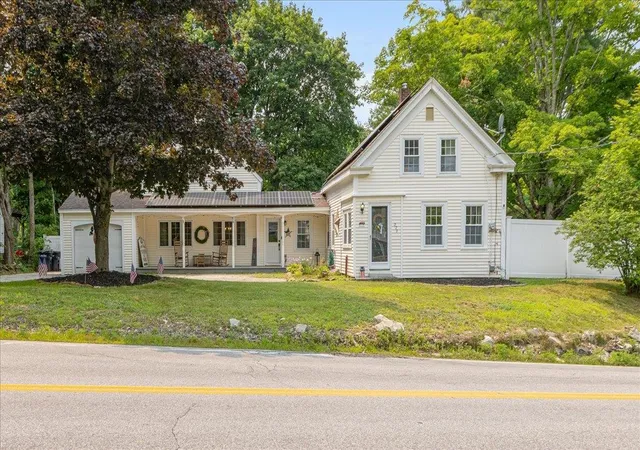 Single family home for sale at 273 Main St, Danville, NH 03819 | MLS# 5102289