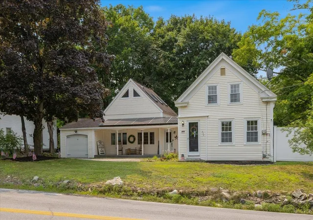 Photo 3 of Single family home for sale at 273 Main St, Danville, NH 03819 | MLS# 5102289 | Listing updated on 2026-08-04