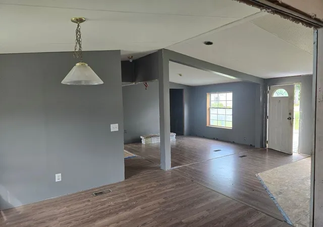 Photo 3 of Manufactured home for sale at 123 Hepatica Ln, Charlestown, NH 03603 | MLS# 5102290 | Listing updated on 2026-10-09