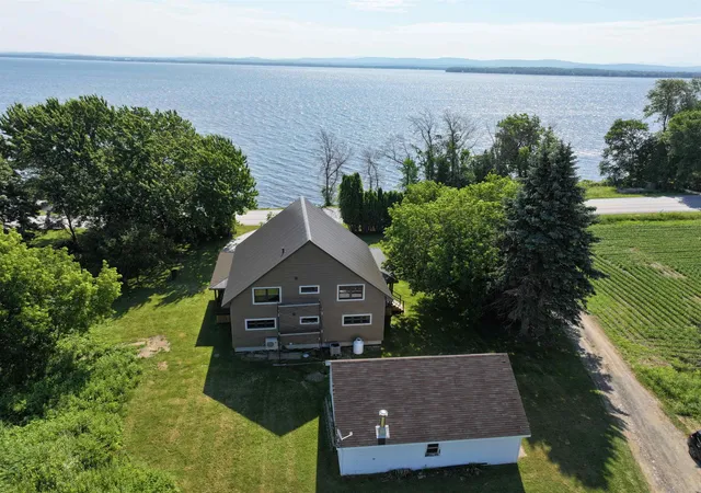 Photo 3 of Single family home for sale at 6867 Us Route 2, North Hero, VT 05474 | MLS# 5102304 | Listing updated on 2026-09-03