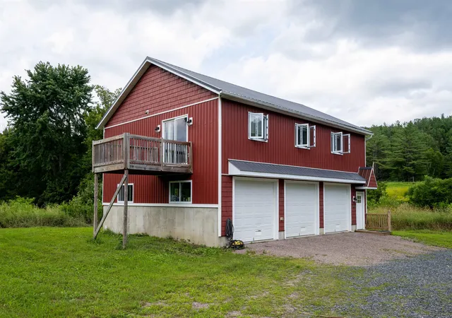 Photo 3 of Single family home for sale at 1638 Us Route 2, Waterbury, VT 05676 | MLS# 5102309 | Listing updated on 2026-08-27