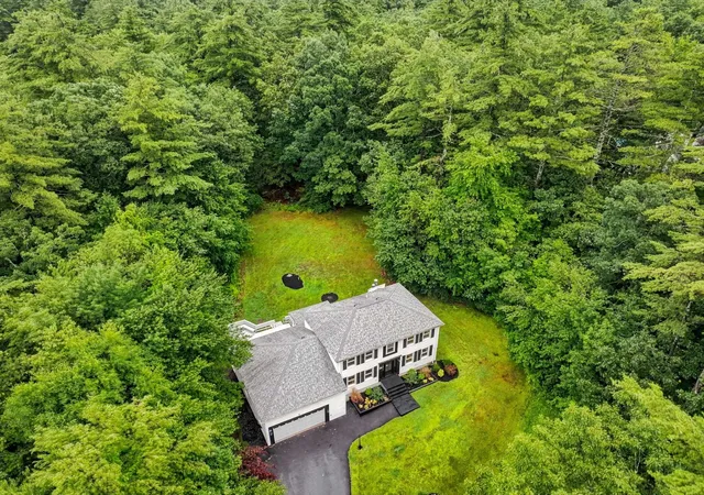Photo 2 of Single family home for sale at 3 Aladdin Rd, Windham, NH 03087 | MLS# 5102352 | Listing updated on 2026-09-09