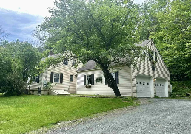 Photo 1 of Sale Pending at 1261 King Hill Rd, New London, NH 03257 | MLS# 5102353 | Listing updated on 2026-09-17