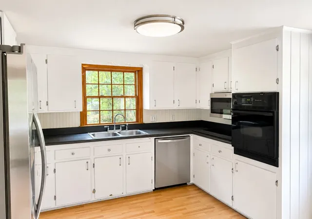 4th image of 41 Henderson Rd, Gilford, NH 03249 | MLS# 5102362