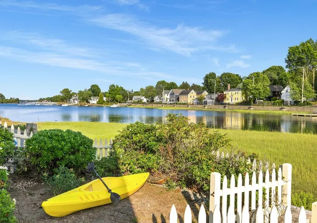 Photo 3 of Single family home for sale at 28 Walden St, Portsmouth, NH 03801 | MLS# 5102368 | Listing updated on 2026-09-24