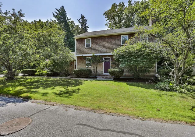 Photo 1 of Single family home for sale at 375 N Bend Dr, Manchester, NH 03104 | MLS# 5102374 | Listing updated on 2026-08-28