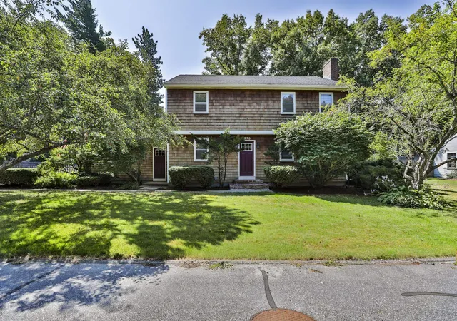 Photo 2 of Single family home for sale at 375 N Bend Dr, Manchester, NH 03104 | MLS# 5102374 | Listing updated on 2026-08-28
