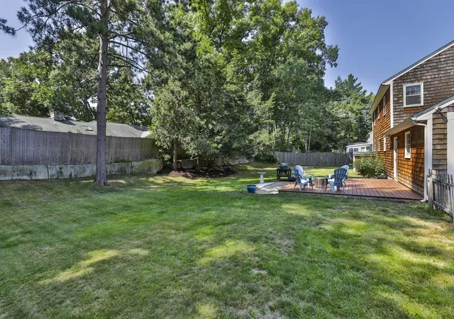 Photo 4 of Single family home for sale at 375 N Bend Dr, Manchester, NH 03104 | MLS# 5102374 | Listing updated on 2026-08-28