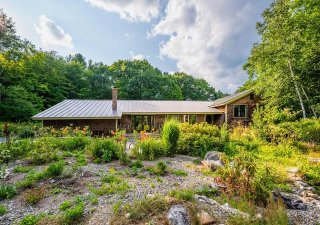 Photo 3 of Single family home for sale at 53 Elkins Rd, Wilmot, NH 03287 | MLS# 5102383 | Listing updated on 2026-08-29
