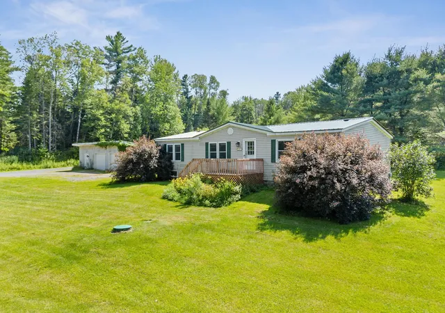 Photo 2 of Sale Pending at 140 Washington Rd, Barre, VT 05641 | MLS# 5102385 | Listing updated on 2026-09-17