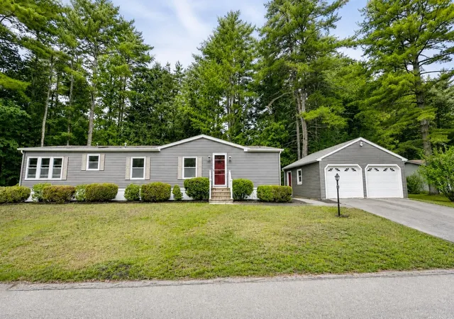 1st image of 33 Murray Dr, Rochester, NH 03868 | MLS# 5102387