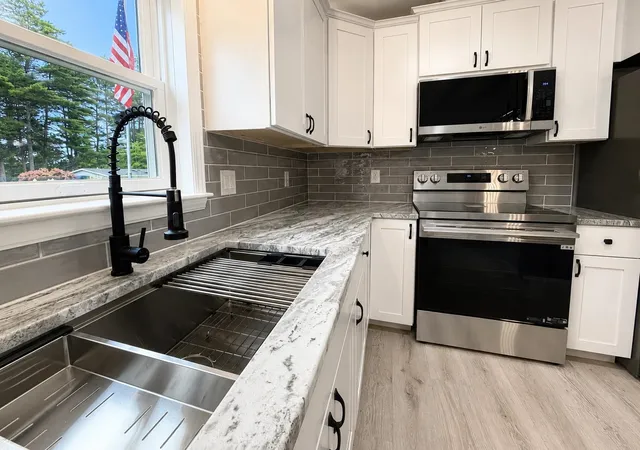 Photo 3 of Manufactured home for sale at 33 Murray Dr, Rochester, NH 03868 | MLS# 5102387 | Listing updated on 2026-09-17