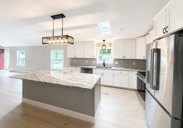 Photo 4 of Manufactured home for sale at 33 Murray Dr, Rochester, NH 03868 | MLS# 5102387 | Listing updated on 2026-09-17