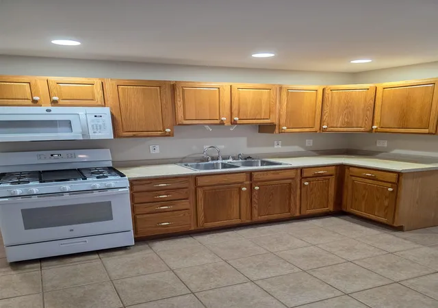 Photo 2 of Single family home for sale at 52 Jarvis St, Windsor, VT 05089 | MLS# 5102391 | Listing updated on 2026-07-31