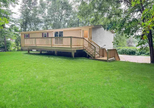 2nd image of 198 Franklin St, Franklin, NH 03235 | MLS# 5102392