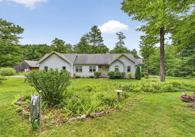 3rd image of 141 Tarbox Rd, Stoddard, NH 03464 | MLS# 5102396