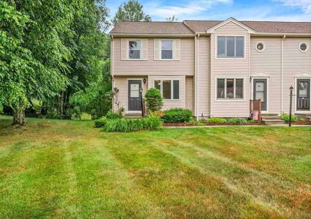 1st image of 68 Forrest St #7A, Plaistow, NH 03865 | MLS# 5102417