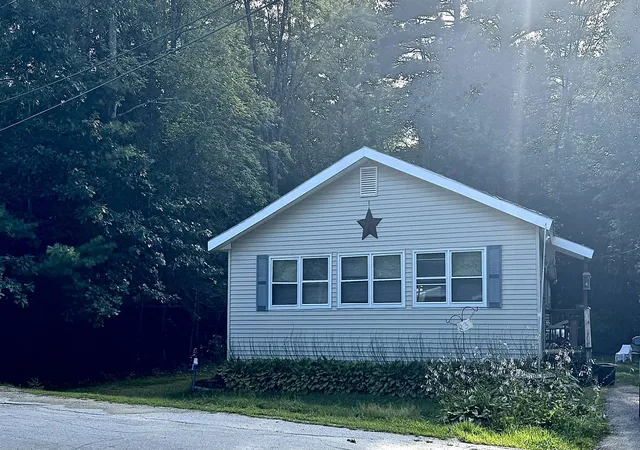 Single family home for sale at 83 West Shore Drive, Raymond, NH 03077 | MLS# 5102429