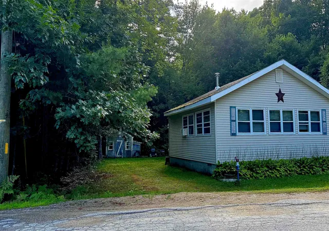 Photo 2 of Single family home for sale at 83 West Shore Drive, Raymond, NH 03077 | MLS# 5102429 | Listing updated on 2026-09-05