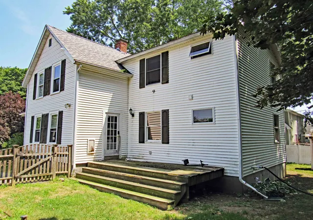 Photo 3 of Single family home for sale at 100 Stark St, Portsmouth, NH 03801 | MLS# 5102439 | Listing updated on 2026-08-01