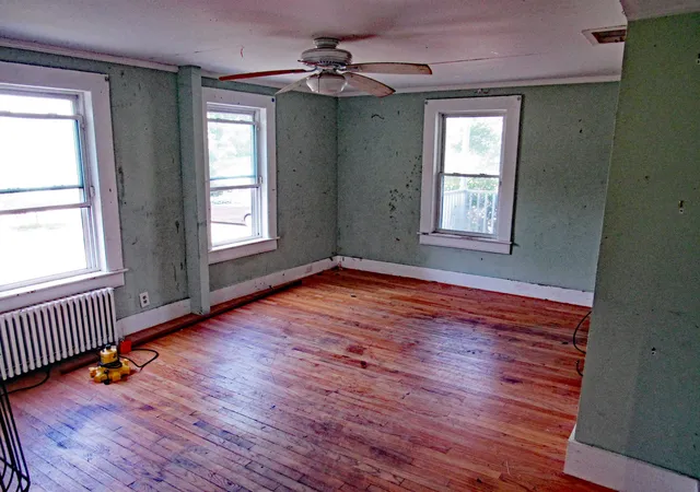 Photo 4 of Single family home for sale at 100 Stark St, Portsmouth, NH 03801 | MLS# 5102439 | Listing updated on 2026-08-01