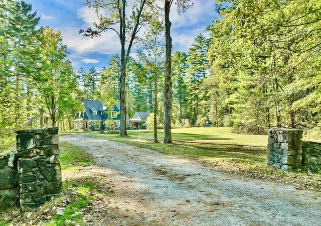 Photo 3 of Single family home for sale at 377 Wentworth Rd, Brookfield, NH 03872 | MLS# 5102443 | Listing updated on 2026-07-31