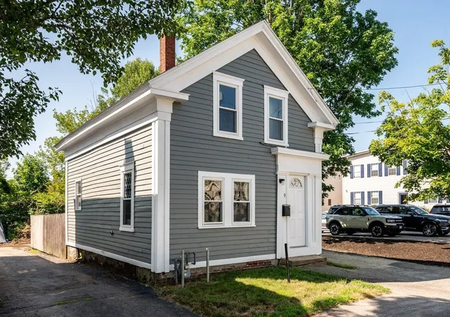 1st image of 9 New York St, Dover, NH 03820 | MLS# 5102449