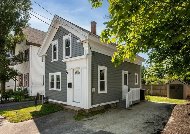 Photo 3 of Single family home for sale at 9 New York St, Dover, NH 03820 | MLS# 5102449 | Listing updated on 2026-07-30