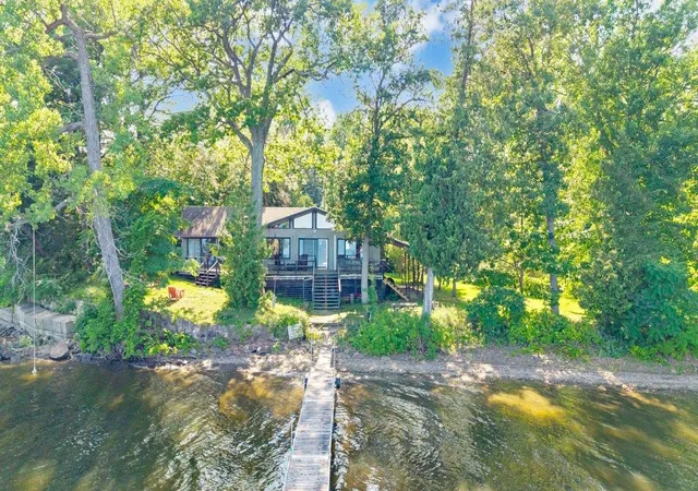 Photo 1 of Single family home for sale at 14 Macomber Pt, Alburgh, VT 05440 | MLS# 5102477 | Listing updated on 2026-08-04