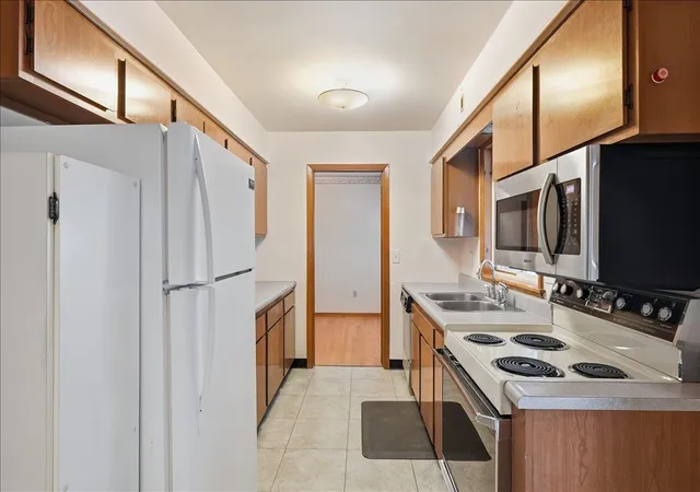 Photo 4 of Single family home for sale at 136 Cherry Ln, Burlington, VT 05401 | MLS# 5102480 | Listing updated on 2026-09-25