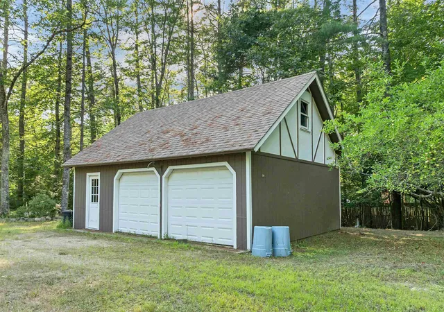 Photo 3 of Single family home for sale at 93 Long Point Rd, Moultonborough, NH 03254 | MLS# 5102486 | Listing updated on 2026-08-01