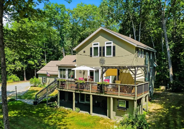 Photo 1 of Single family home for sale at 21 Shangri La Dr, Moultonborough, NH 03254 | MLS# 5102498 | Listing updated on 2026-08-19