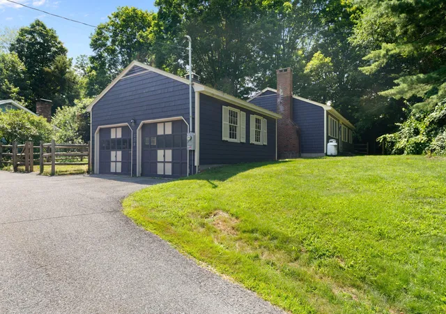 Photo 3 of Sale Pending at 138 Wantastiquet Dr, Brattleboro, VT 05301 | MLS# 5102500 | Listing updated on 2026-08-20
