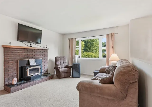 Photo 4 of Single family home for sale at 162 Stirrup Cir, Williston, VT 05495 | MLS# 5102505 | Listing updated on 2026-08-18
