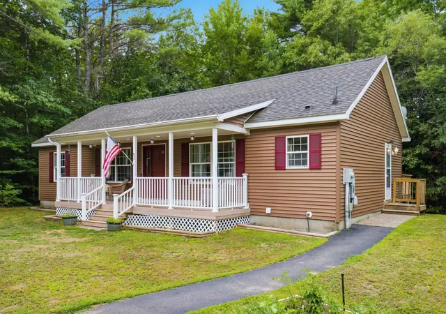 Photo 1 of Single family home for sale at 92 Barbara Blvd, Laconia, NH 03246 | MLS# 5102507 | Listing updated on 2026-09-11