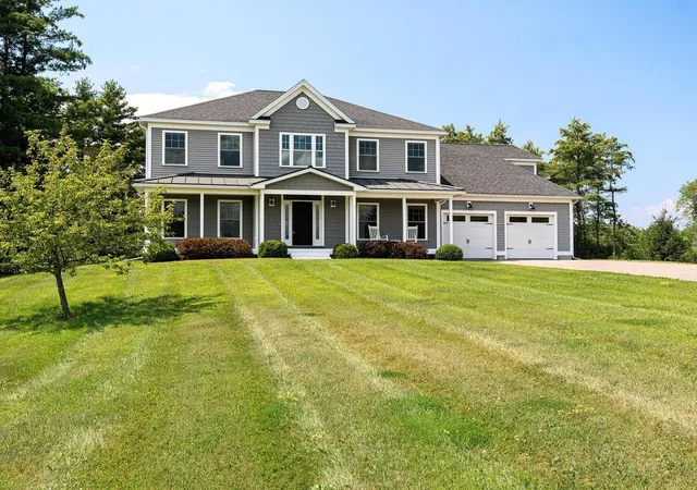 Single family home for sale at 420 O'Brien Dr, Shelburne, VT 05482 | MLS# 5102515