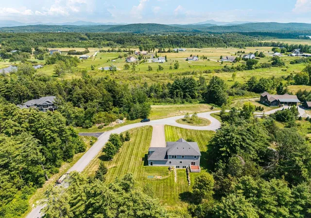 Photo 3 of Single family home for sale at 420 O'Brien Dr, Shelburne, VT 05482 | MLS# 5102515 | Listing updated on 2026-09-17