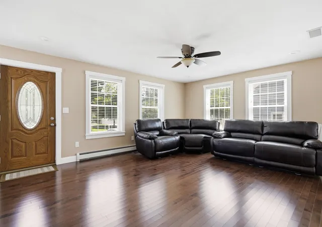 Photo 2 of Single family home for sale at 4 Abbott St, Nashua, NH 03064 | MLS# 5102523 | Listing updated on 2026-08-27