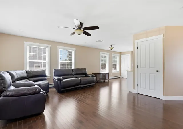 Photo 3 of Single family home for sale at 4 Abbott St, Nashua, NH 03064 | MLS# 5102523 | Listing updated on 2026-08-27