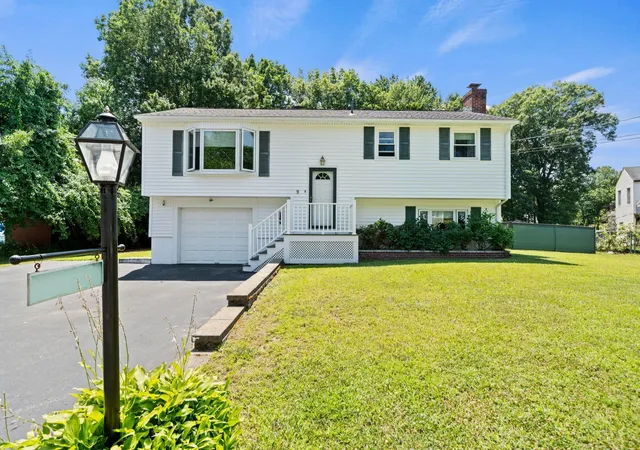 1st image of 9 Cypress St, Salem, NH 03079 | MLS# 5102525