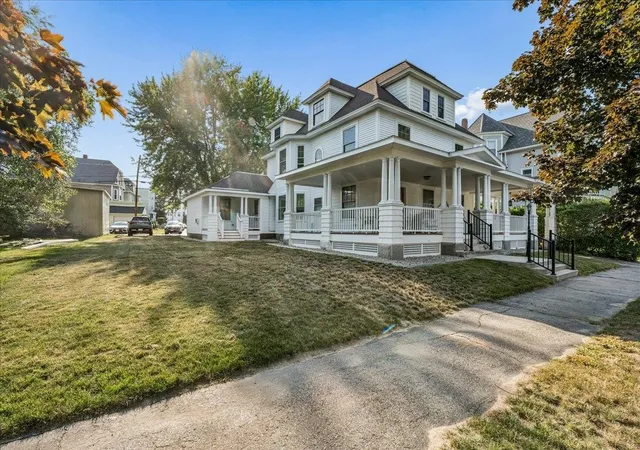 Photo 3 of Sale Pending at 286 Coolidge Ave #C/3, Manchester, NH 03102 | MLS# 5102556 | Listing updated on 2026-08-22