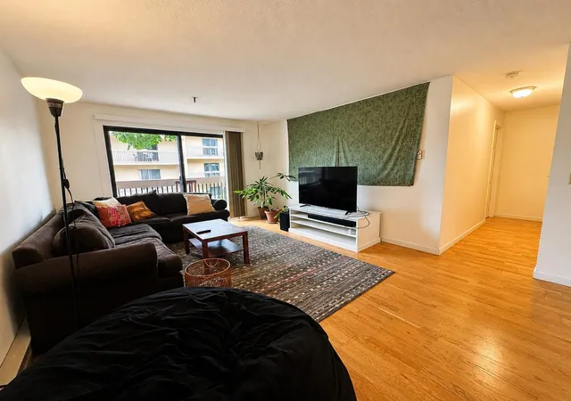 Photo 3 of Condo for sale at 47 South Williams St #211, Burlington, VT 05401 | MLS# 5102568 | Listing updated on 2026-08-26