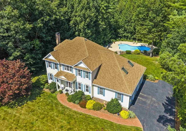 Photo 1 of Single family home for sale at 4 Monticello Dr, Amherst, NH 03031 | MLS# 5102575 | Listing updated on 2026-07-31