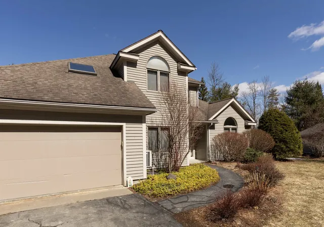 Photo 2 of Single family home for sale at 14 Sterling Springs Dr, White River Junction, VT 05001 | MLS# 5102589 | Listing updated on 2026-09-14