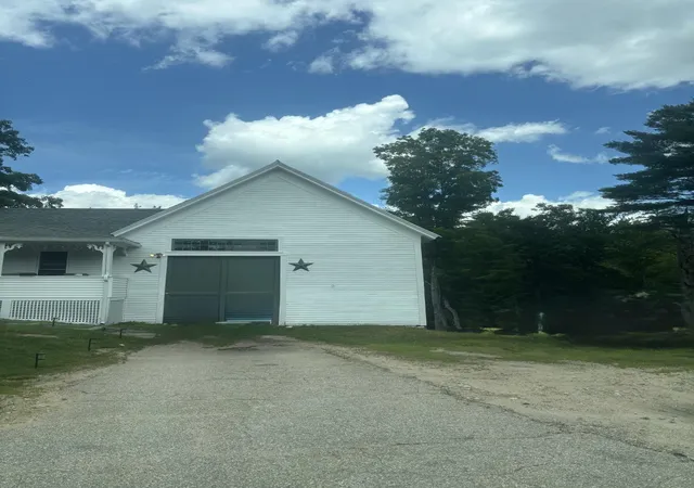 Photo 3 of Single family home for sale at 86 Bearcamp Hwy, South Tamworth, NH 03883 | MLS# 5102590 | Listing updated on 2026-10-27