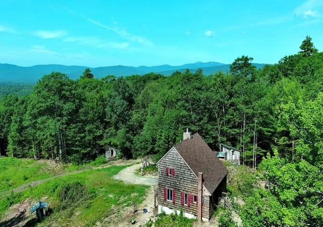3rd image of 29 Mollie Rd, Bristol, NH 03222 | MLS# 5102604